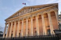 Contre la loi Duplomb : défendre l’agroécologie paysanne, attaquer le libre-échange européen