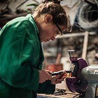 Formation au travail du métal : petit outillage pour le maraîchage